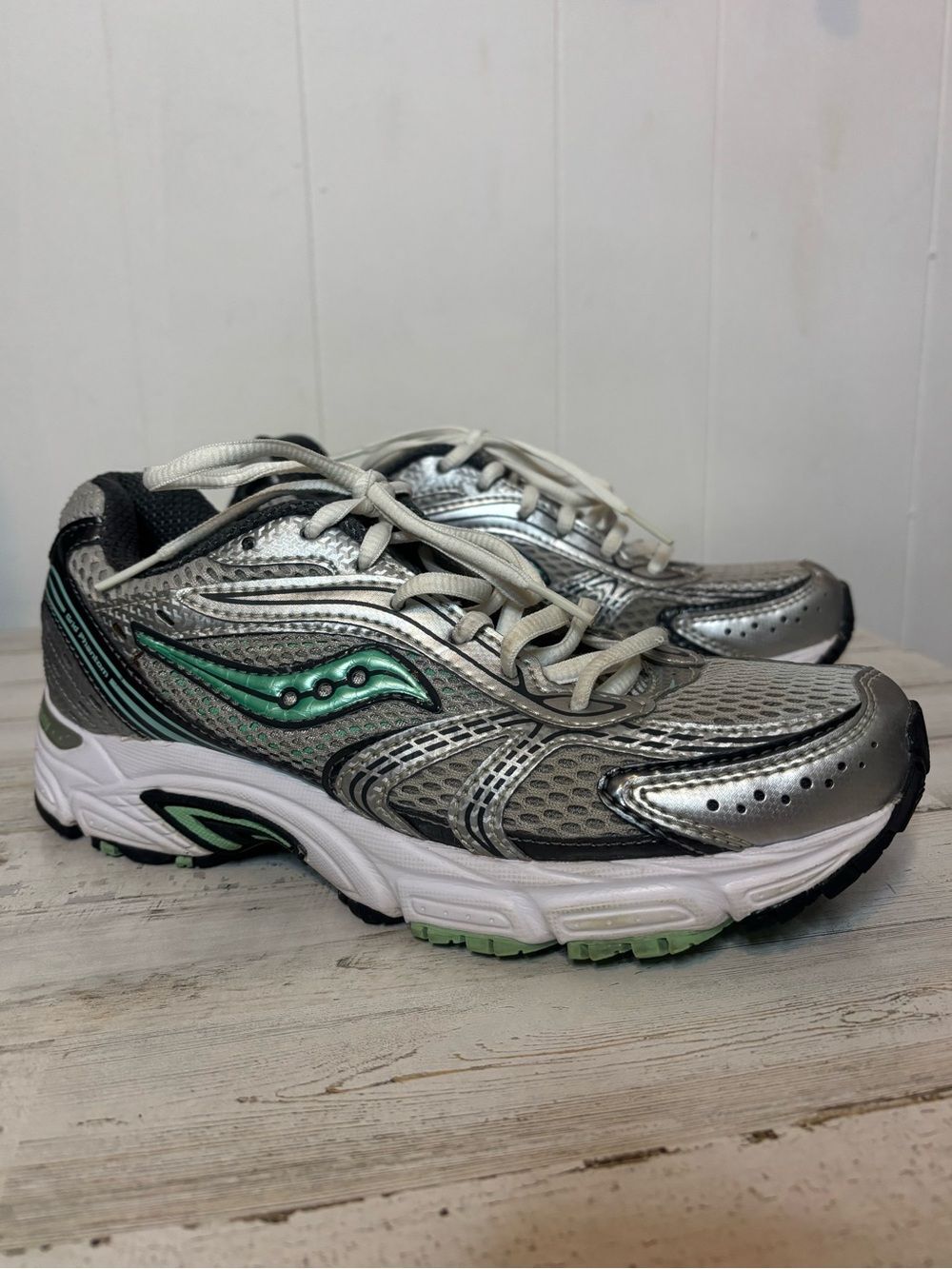 Saucony Grid Phantom 10 Running Shoe - Silver + Mint Green - Women's Size 8